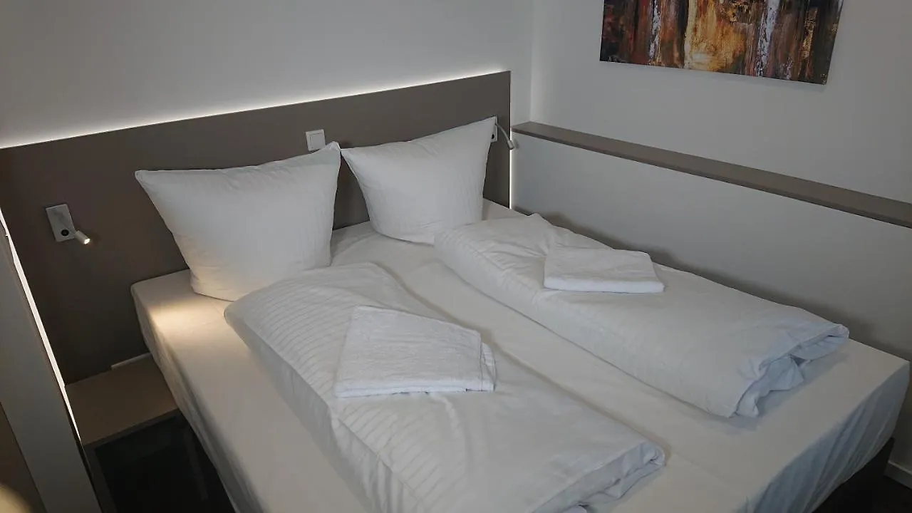Apart-House Nuernberg Aparthotel  Nuremberga